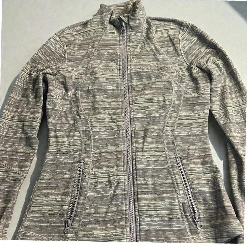 Womens Lululemon‎ Define Jacket Size 8 Gray Green Space Dye Full Zip Thumbholes